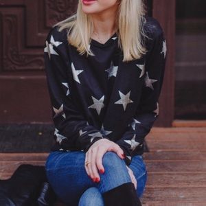 Like new metallic star knit long sleeve top